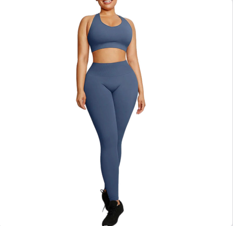 PF™ Ensemble Fitness Legging et Brassière